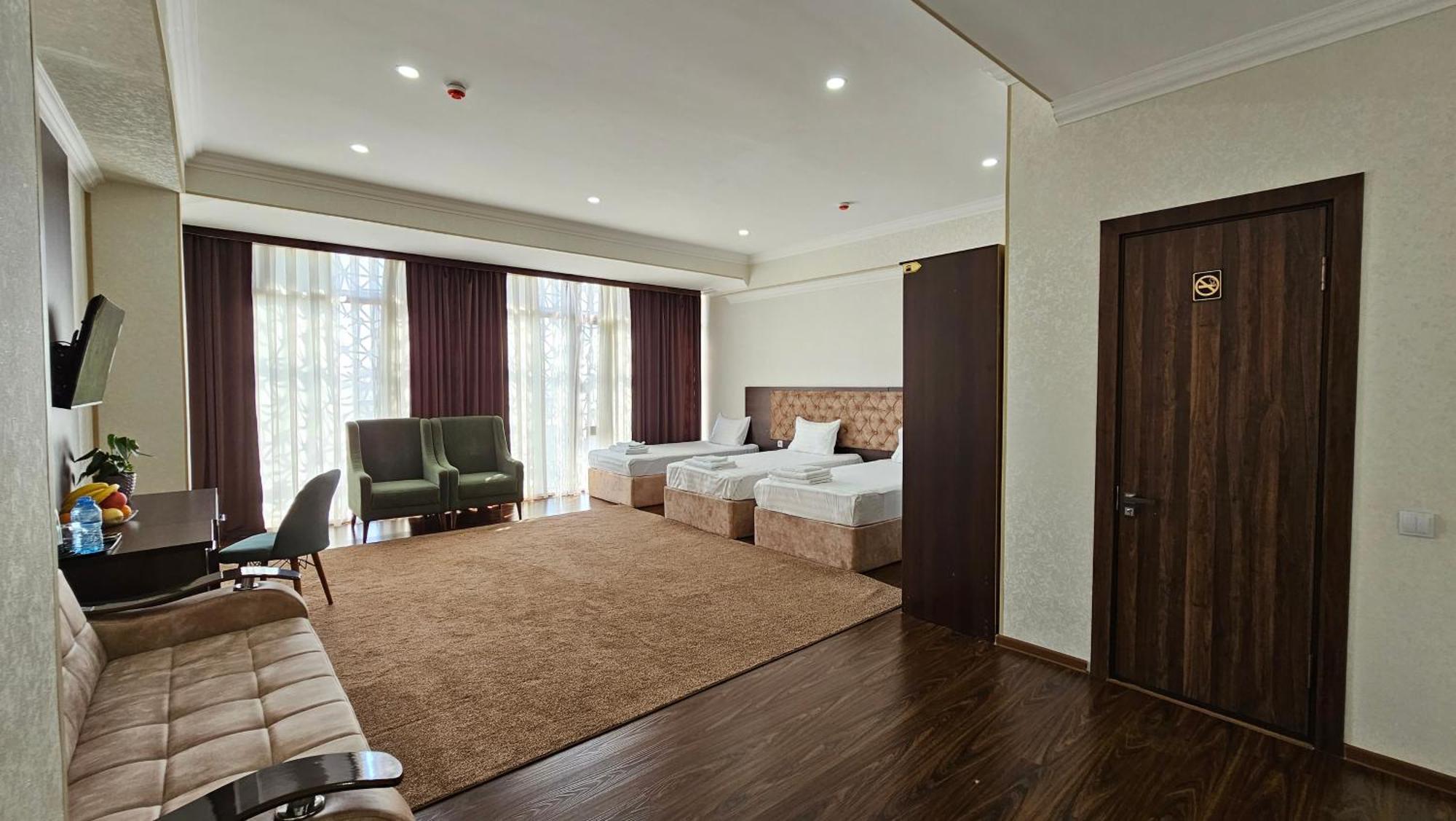 Grand Turon Plaza Hotel Taszkent Zewnętrze zdjęcie
