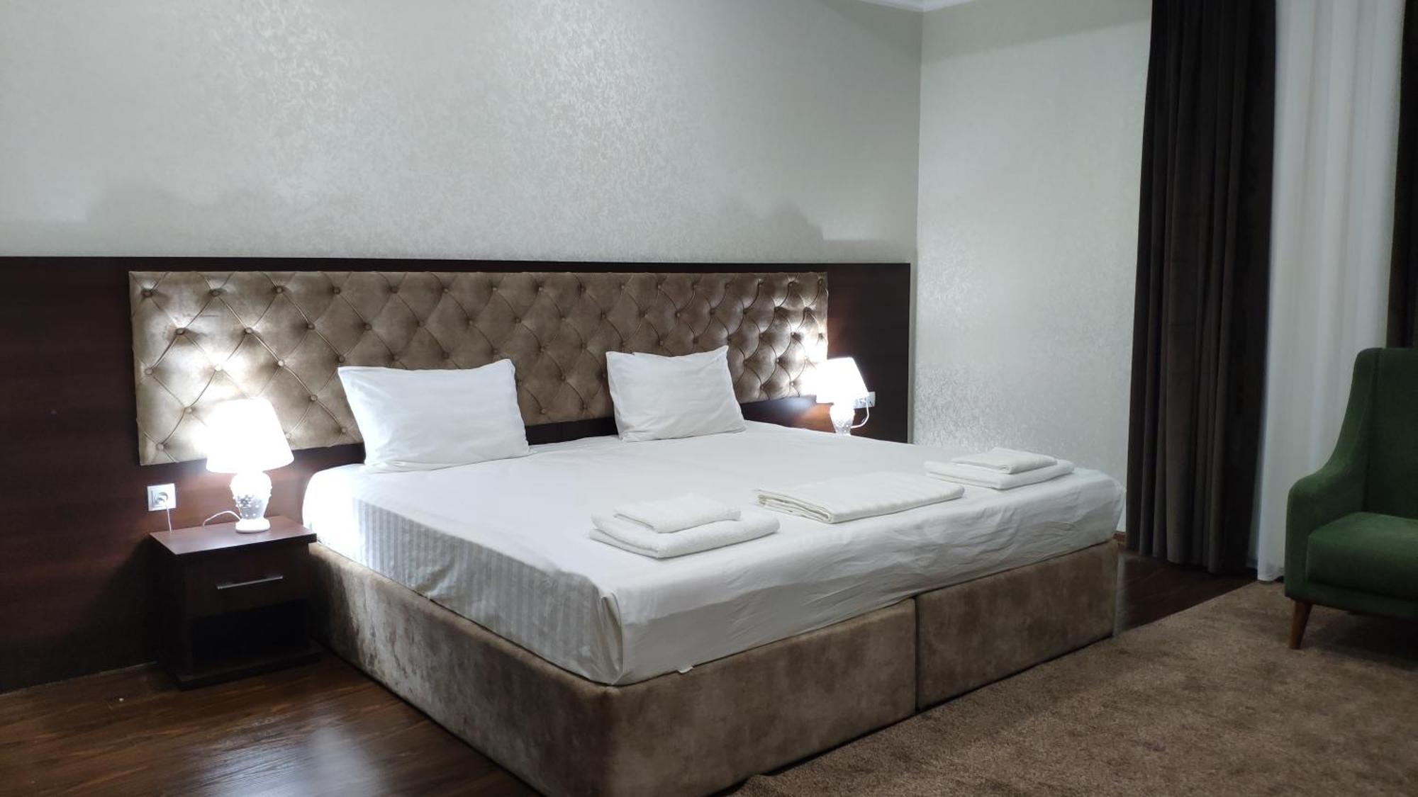 Grand Turon Plaza Hotel Taszkent Zewnętrze zdjęcie