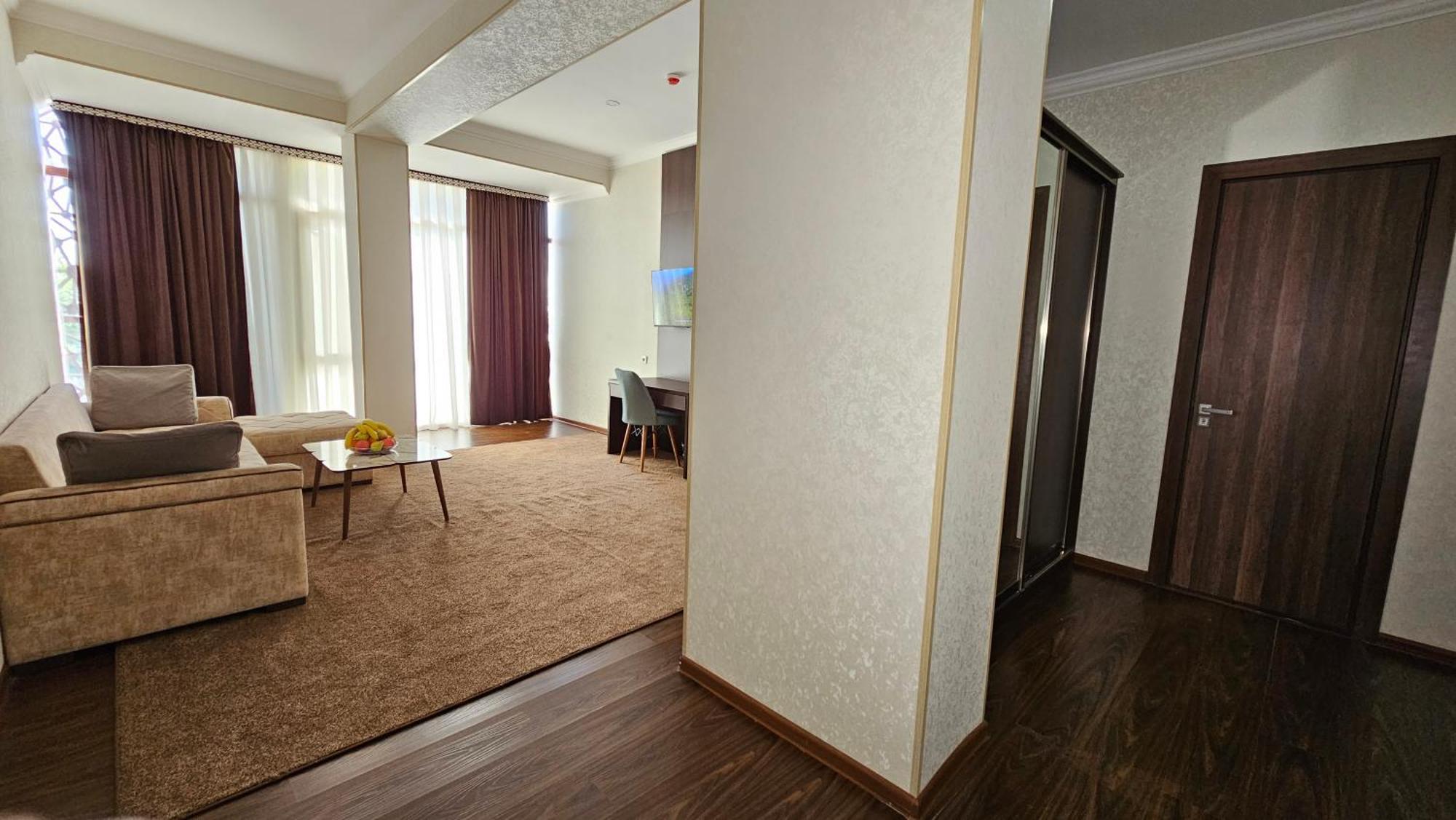 Grand Turon Plaza Hotel Taszkent Zewnętrze zdjęcie